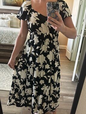 Blu Pepper Black & White Floral Midi Dress